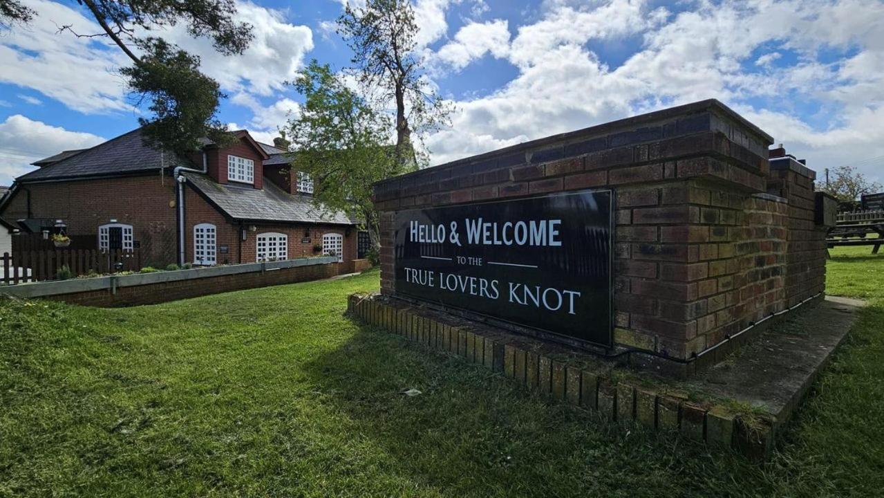 True Lovers Knot Blandford Forum Exterior foto